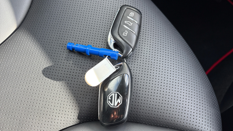 MG HS 1.5 T-GDI Trophy 5dr DCT Petrol Hatchback